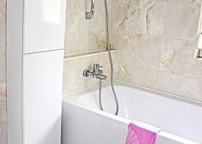 Διαμέρισμα La Dostana 4 *