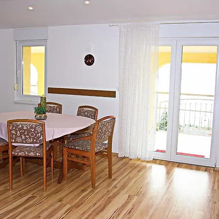 La Dostana 4 * Dramalj